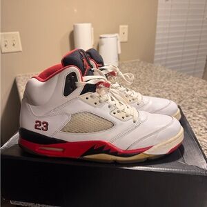 Air Jordan 5 Retro “Fire Red